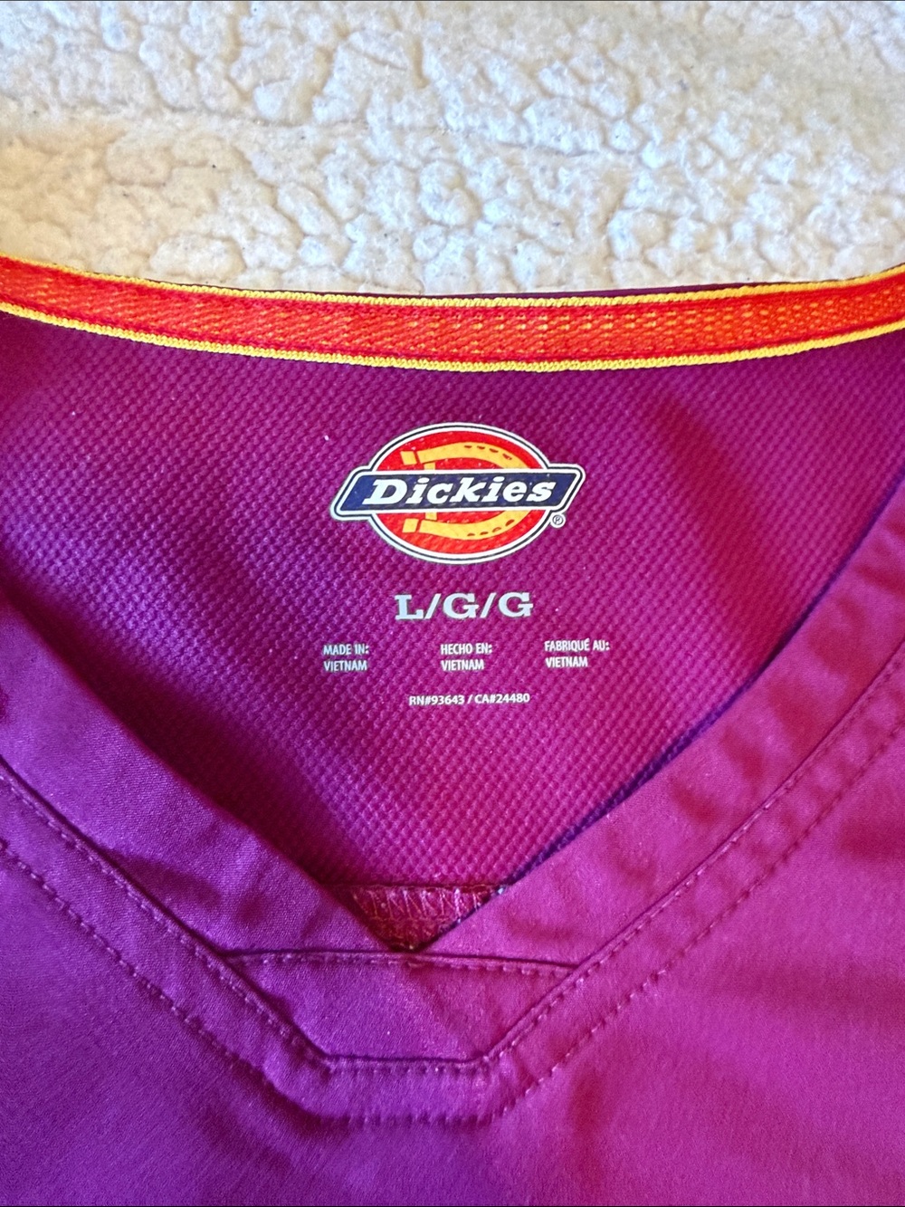 Dickies V-Neck Scrub Set in Raspberry - Picture 2 of 2